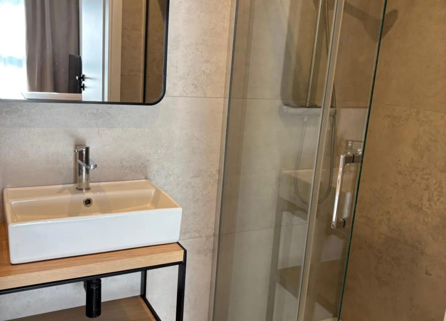 Totu Today-Plac Wolnosci 6 Apartamenty, Faktura Vat, Self Check-In Poznan Poland